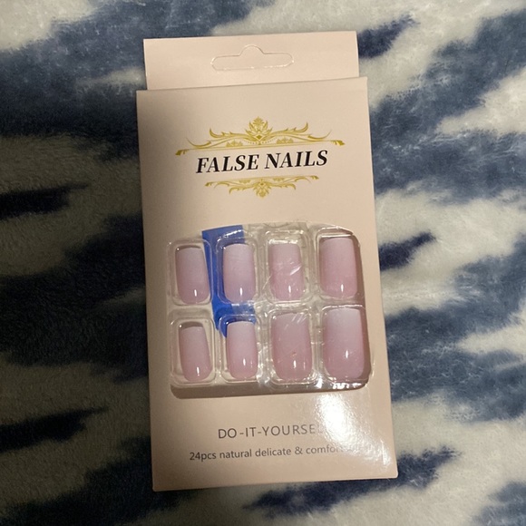 Press On Nails Bundle - Picture 7 of 10